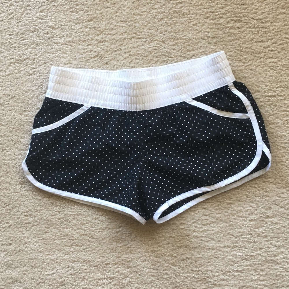 Xhilaration dotted board shorts, M